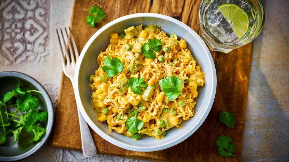Cheesy Curry Noodles